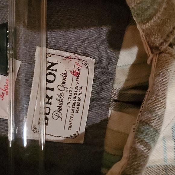 Burton flannel - Picture 2 of 3